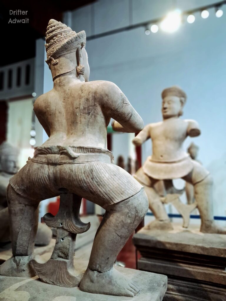 Bhima taking stance against Duryodhana, Phnom Penh Museum