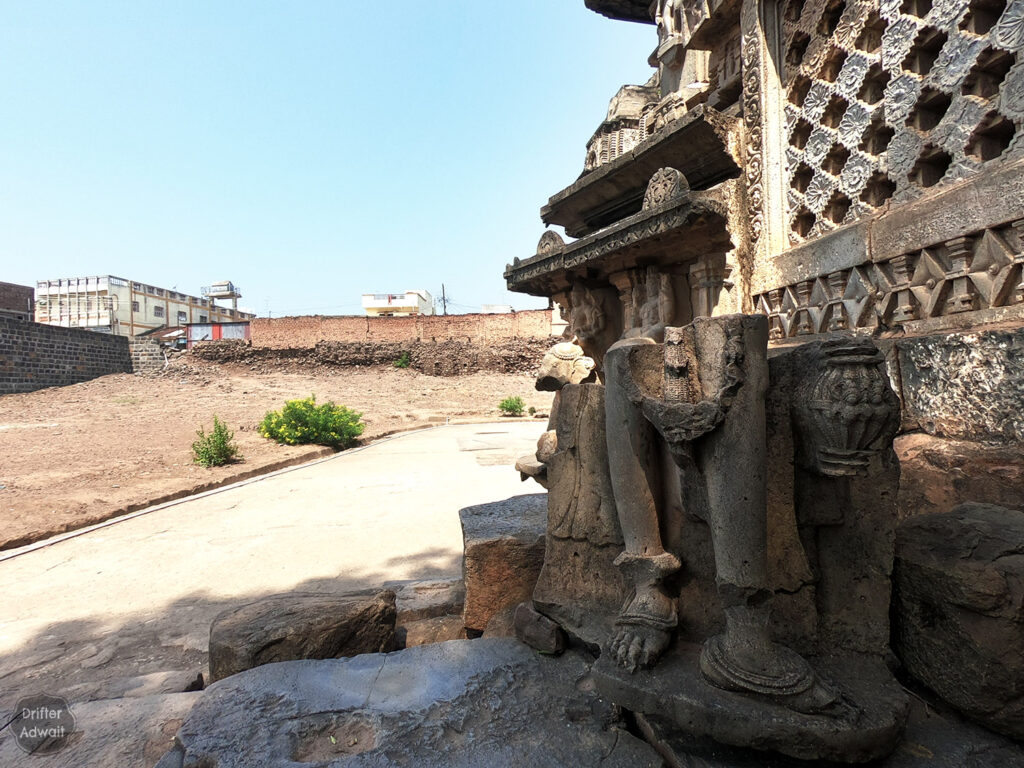 Brocken Dwarpala Kopeshwar Temple, Khidrapur, Maharashtra
