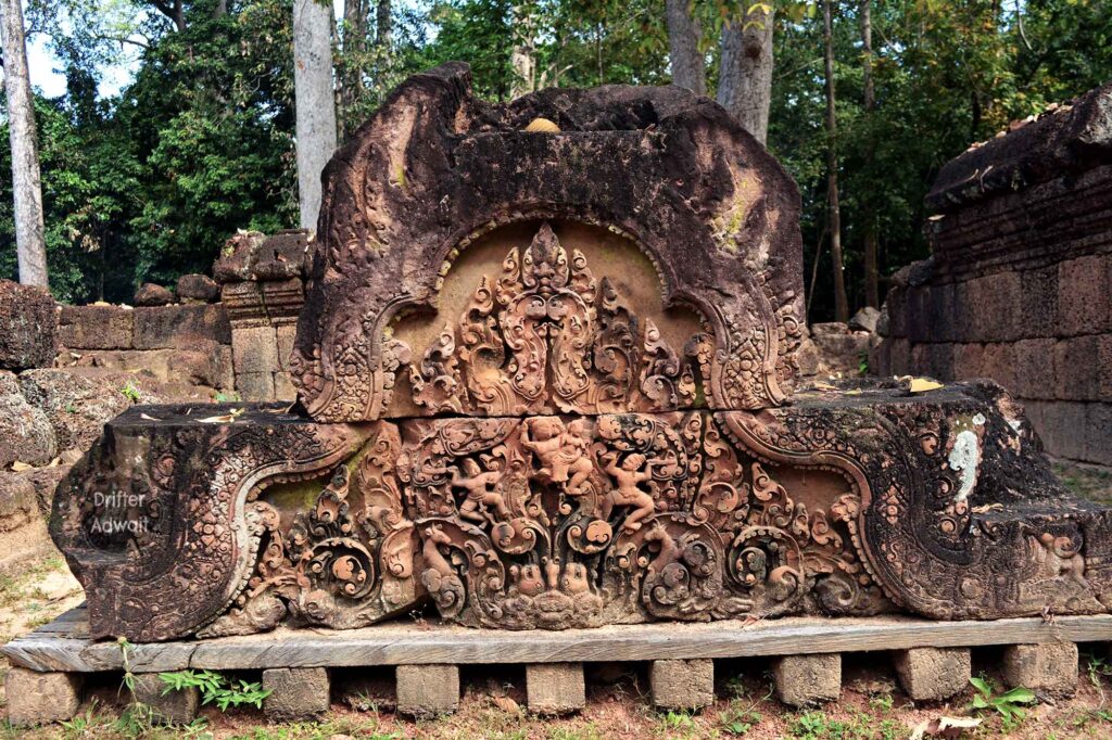 Viradha on Brocken Lintel Panel, Bante Srei, Cambodia