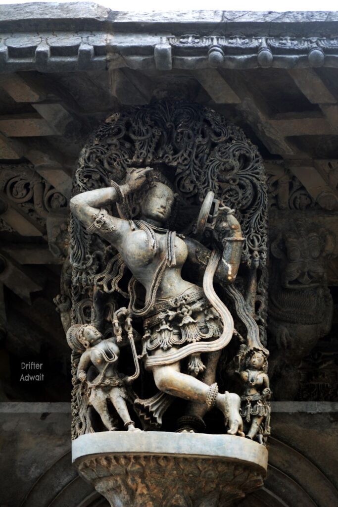 Darpana Surasundari By Chyavana, Belur, Chennakeshav Temple