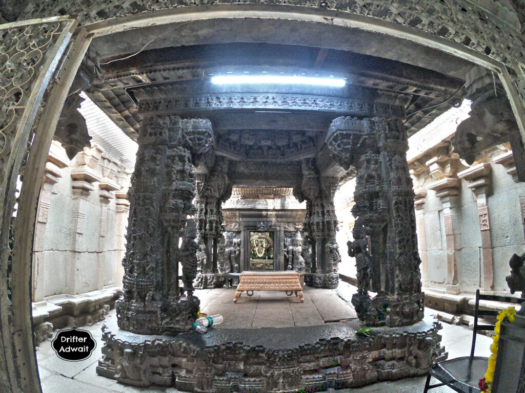 Uma Maheshwara Shrine, Bhoga Nandishwara Temple, Nandi, Karnataka