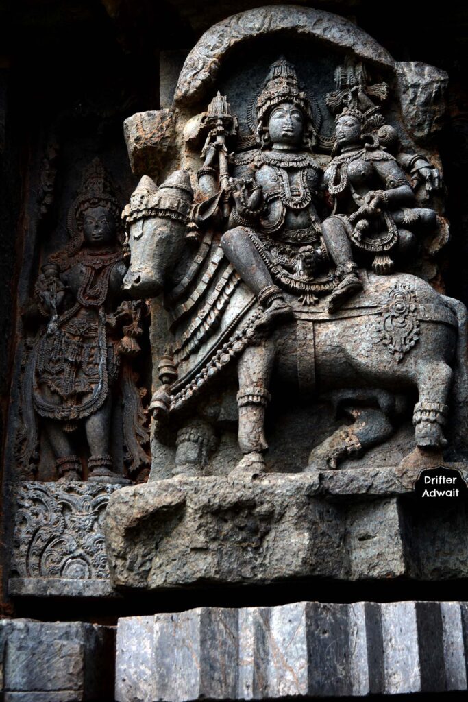 Shiv Parvati on Nandi @ Kedareshwara temple